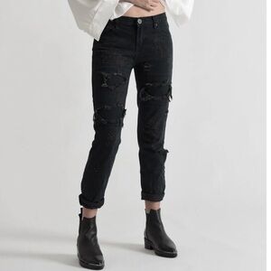 One Teaspoon Black Distressed Boyfriend Jeans